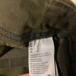 AE men’s cargo shorts